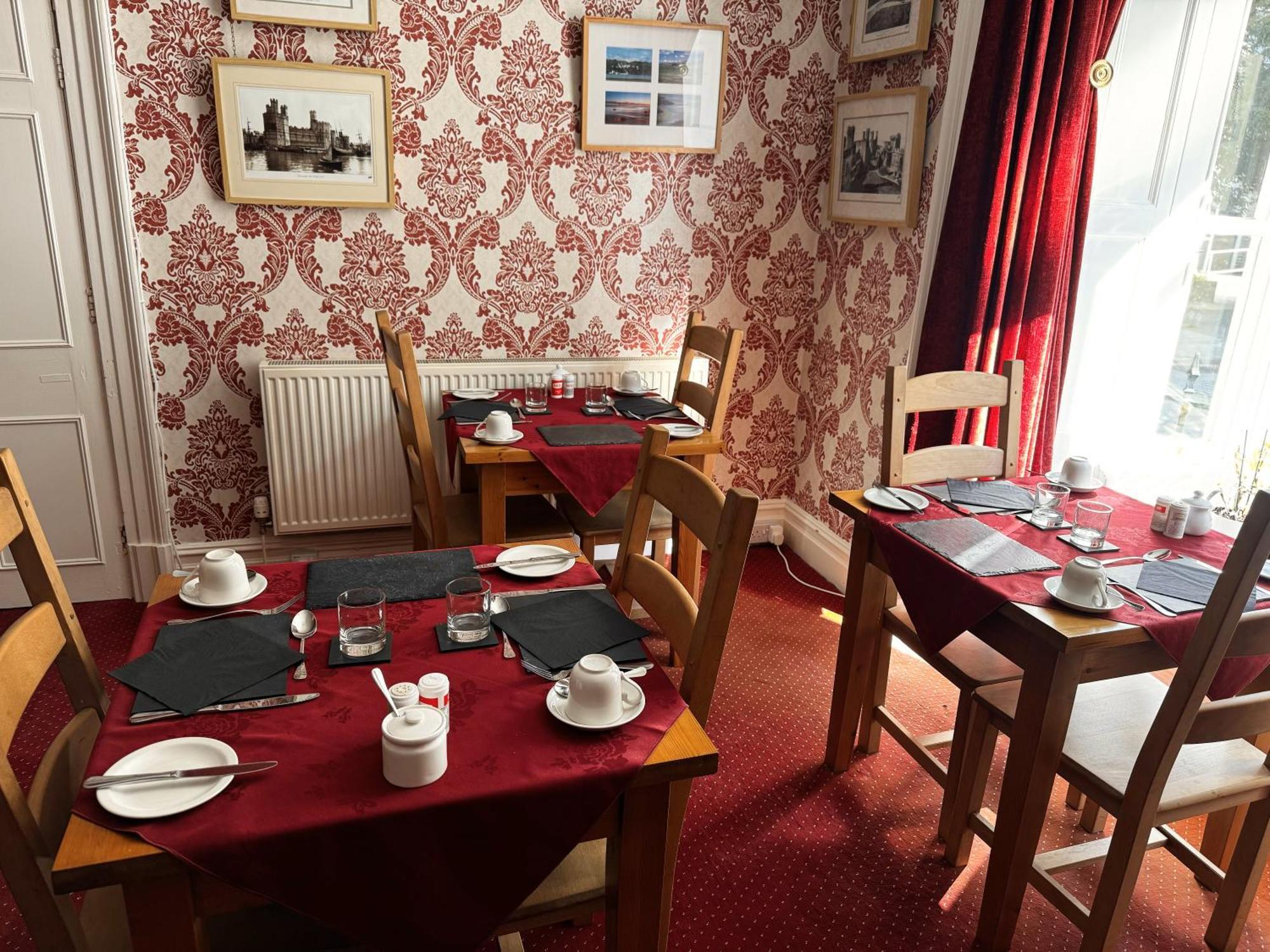 Caer Menai Hotel Карнарфон Екстериор снимка